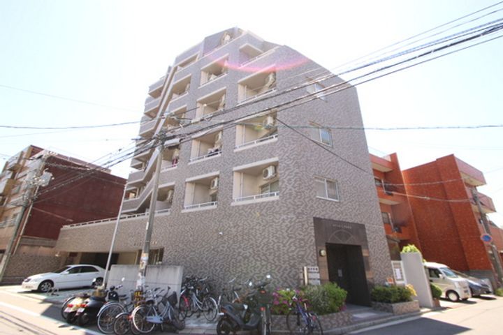 ロイヤルパレス東観音の外観