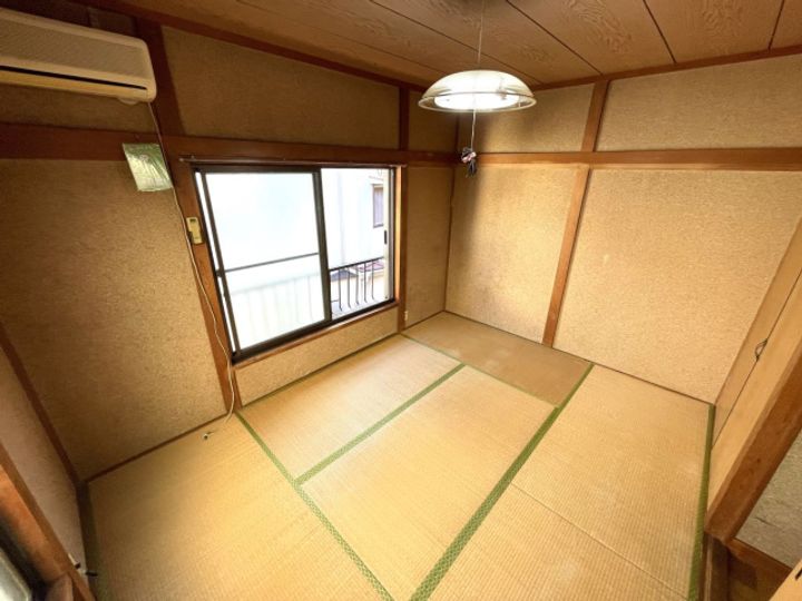 當麻ハイツの居間