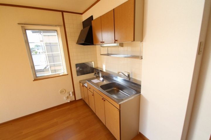 メゾンヒルズ IIのキッチン