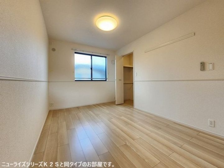 プティパニエ Aの玄関