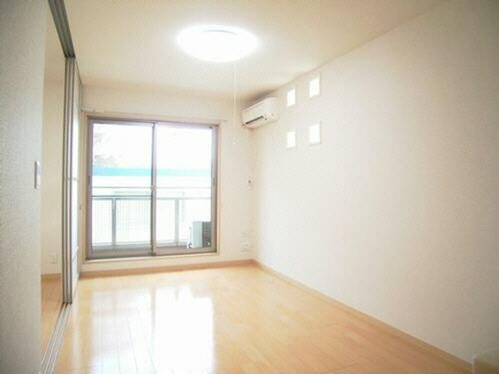 パークイースト Iの居間