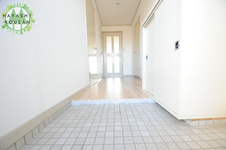 フォレスト7の玄関