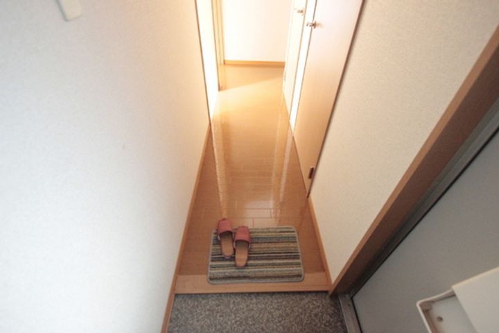 セジュール行友 IIの玄関