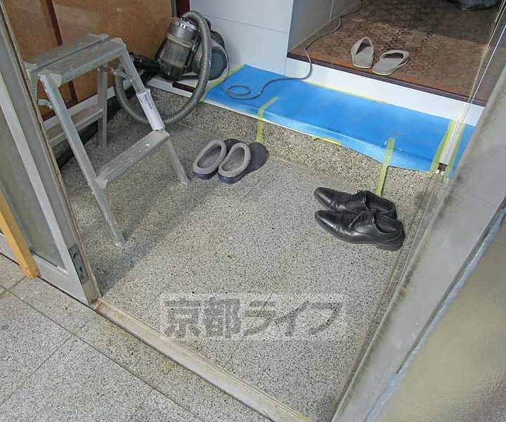 京都府京都市南区久世大薮町(一戸建)の賃貸物件の玄関