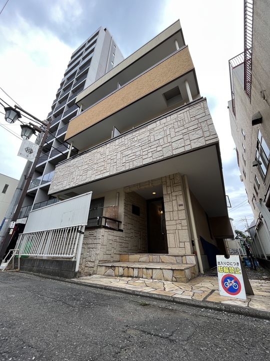 アヴァンセ西武柳沢の外観