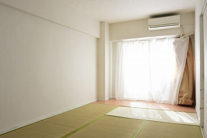 横浜・山下町分譲共同ビルの内装