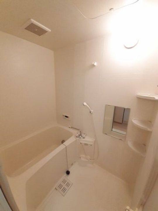 香川県観音寺市南町5(アパート)の賃貸物件の風呂