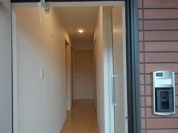 サニーヴィラの玄関