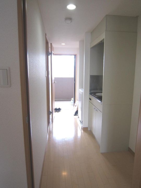 広島県呉市本通3(マンション)の賃貸物件の玄関
