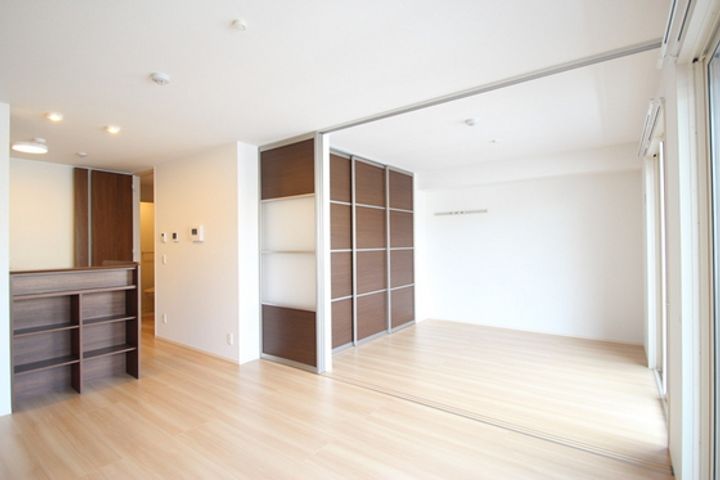 カーサ・ソレイユIIの居間