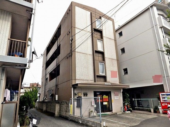 ふじやビルの外観