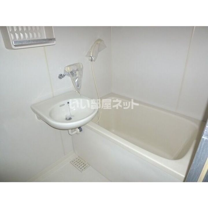 ロワールレジデンス7番館の風呂