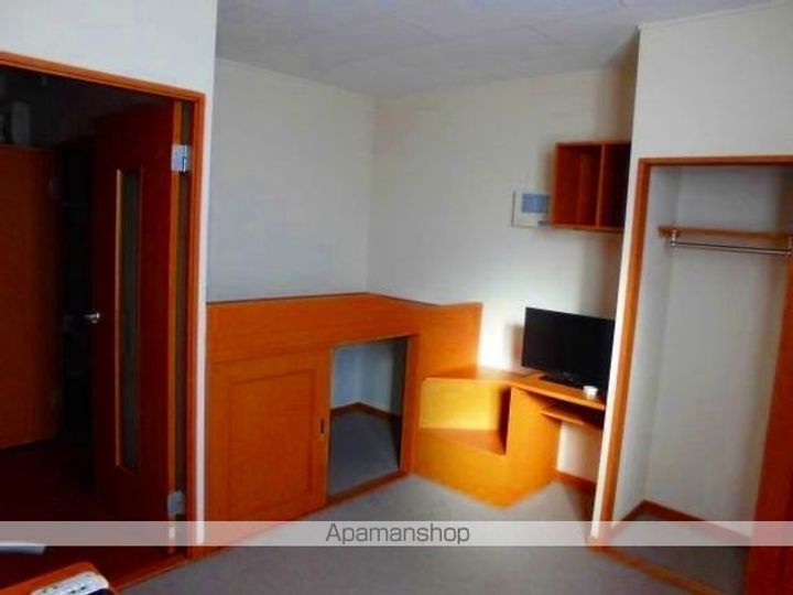 レオパレスアズールの居間