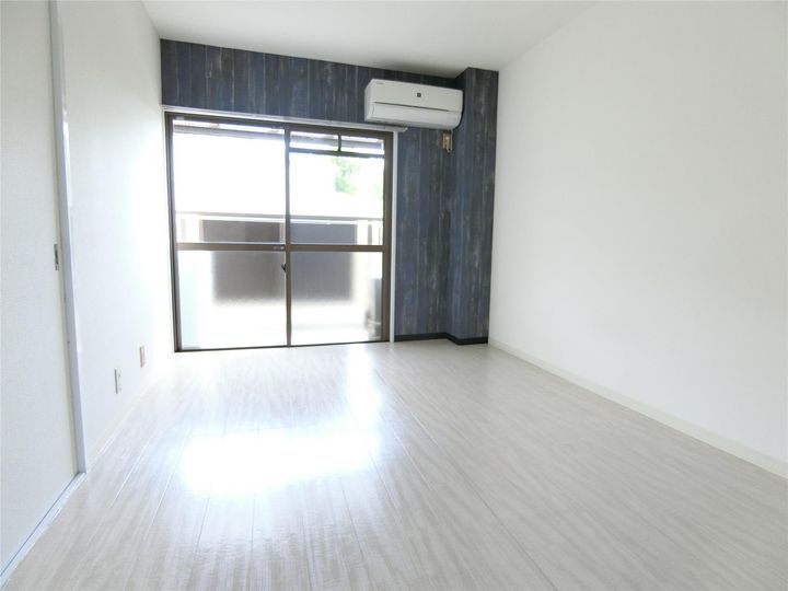 サンヒルズ志度の居間