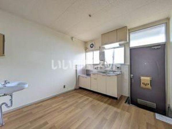 兵庫県高砂市高砂町朝日町1(アパート)の賃貸物件の居間