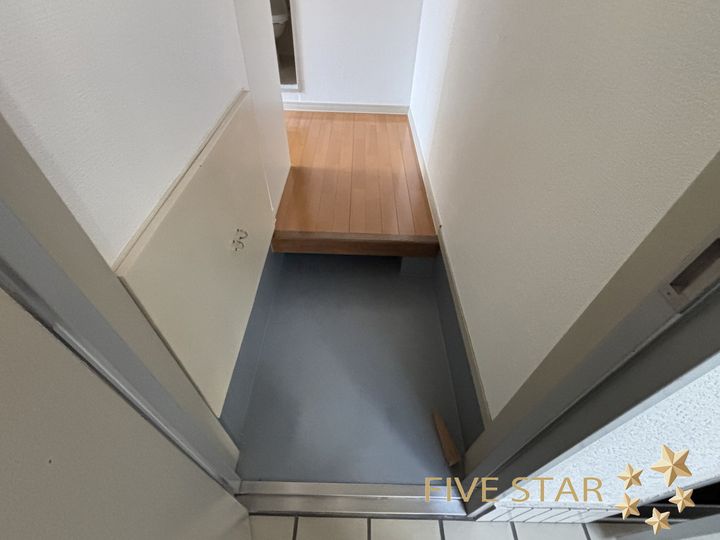 大阪府枚方市片鉾本町(マンション)の賃貸物件の玄関