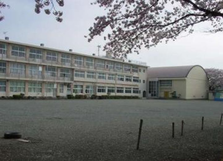 丸野興産ビルの周辺