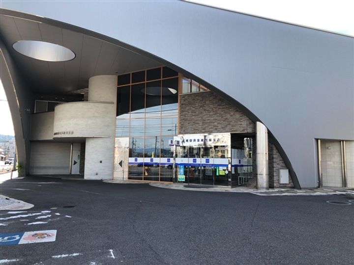 エミビルの周辺