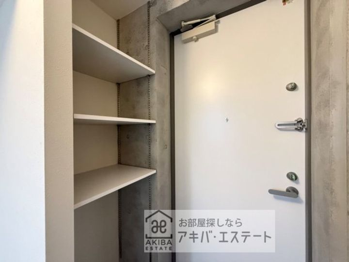 LysBlanc 東日暮里の玄関