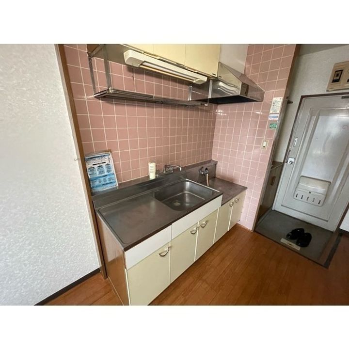 静岡県沼津市共栄町(マンション)の賃貸物件の玄関