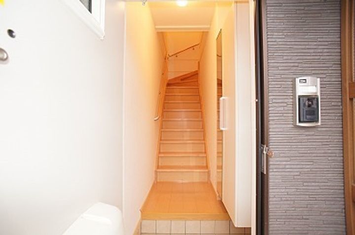 フランブリーズIIの玄関