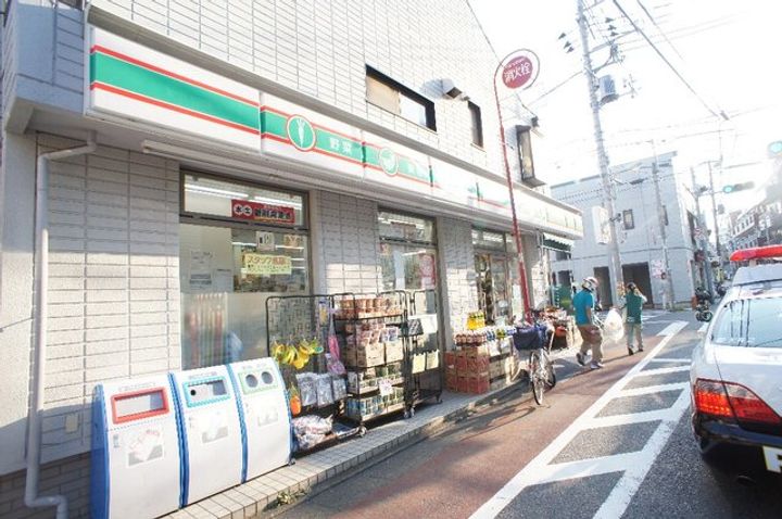 シャルム・ドマーニの周辺