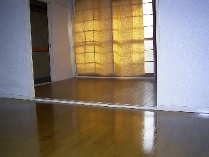 新清水ビルの居間