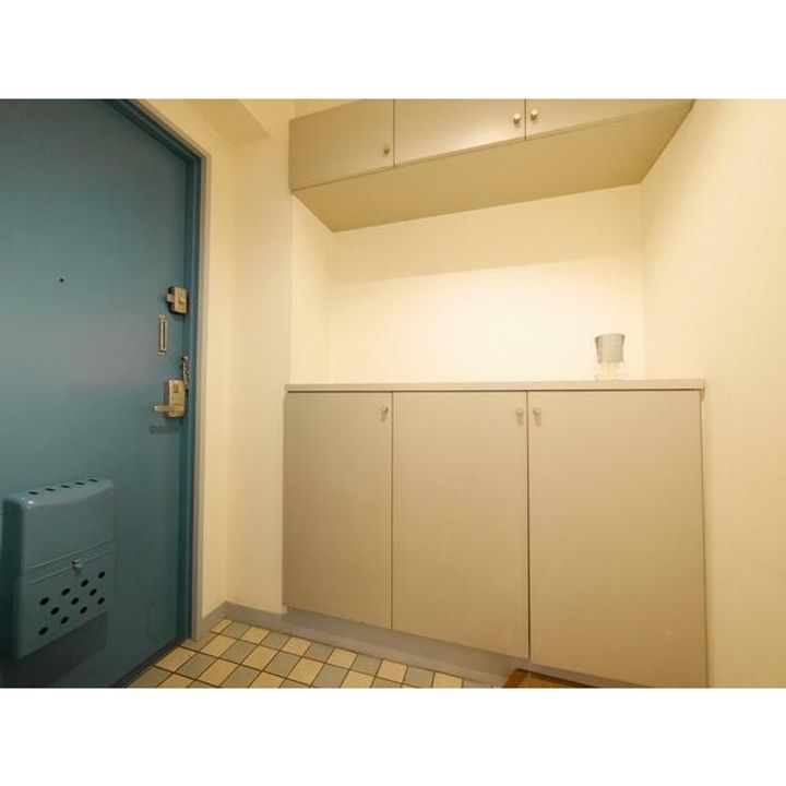 東京都北区滝野川2(マンション)の賃貸物件の玄関