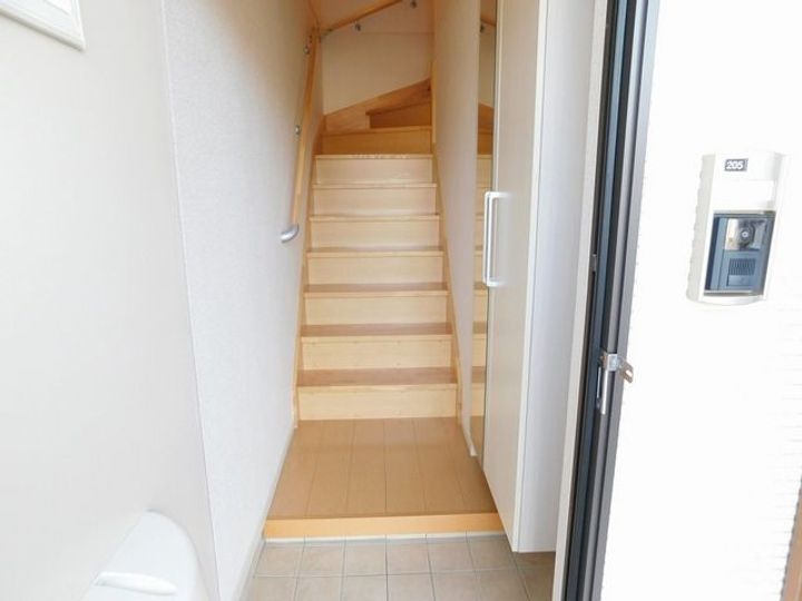 フェリーチェ・パルテンツァの玄関