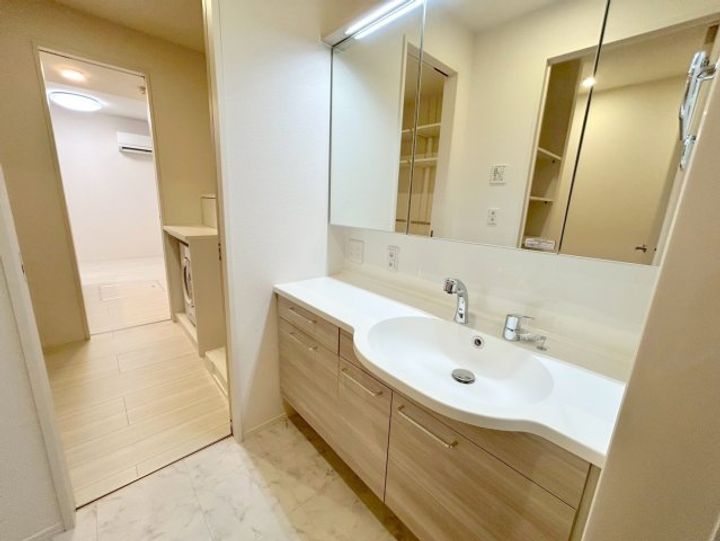 トリシア北巽の内装