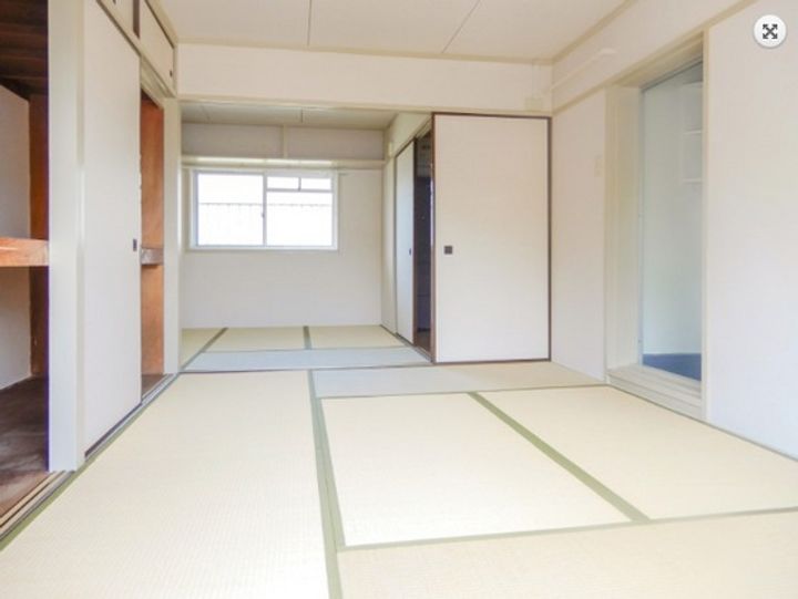 ビレッジハウス一宮1号棟の居間