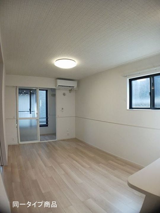 新潟県新潟市中央区堀之内南2(アパート)の賃貸物件の居間