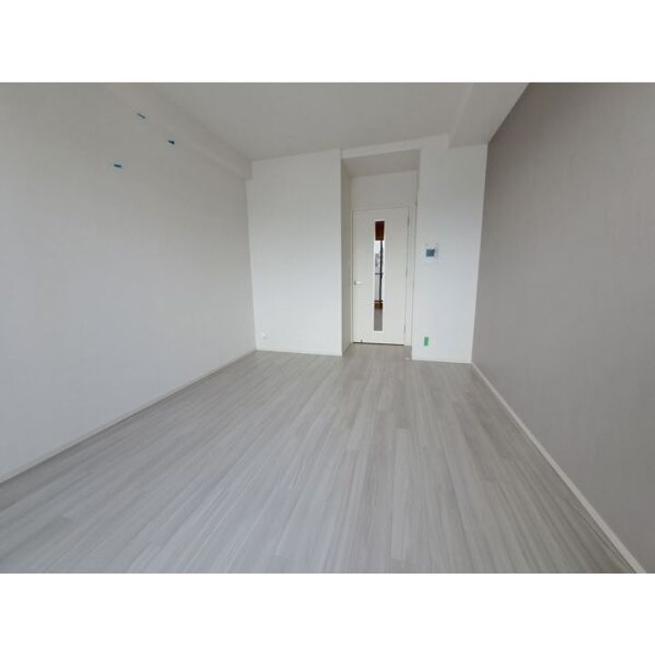 スプランディッド十三本町の居間
