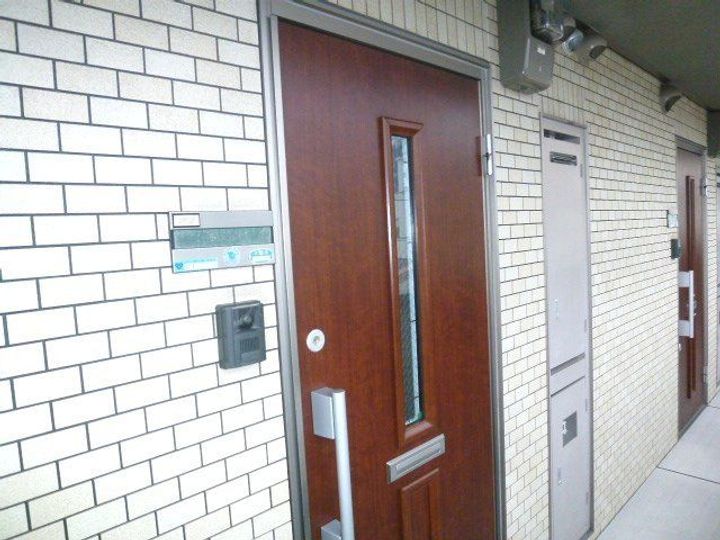 アリエッタ西堤の玄関