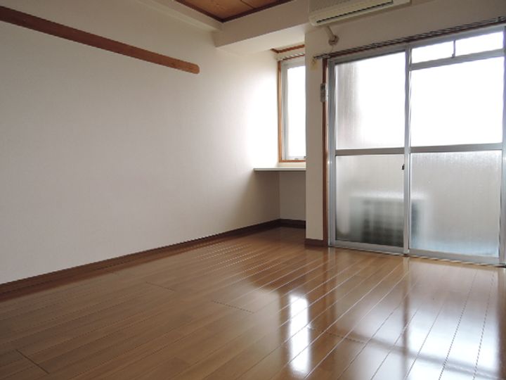 東京都世田谷区赤堤2(マンション)の賃貸物件の居間