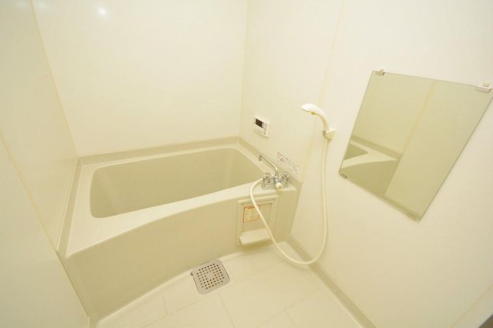 メゾン・ド・ヴェール Bの風呂