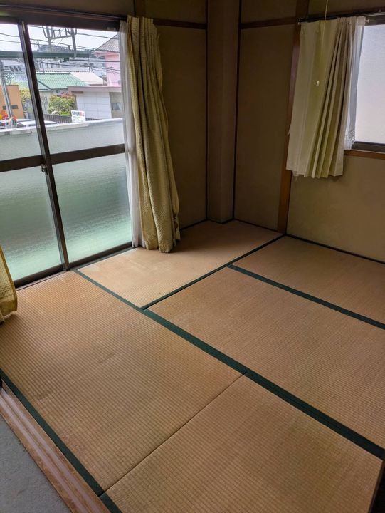 まつもとビルの居間