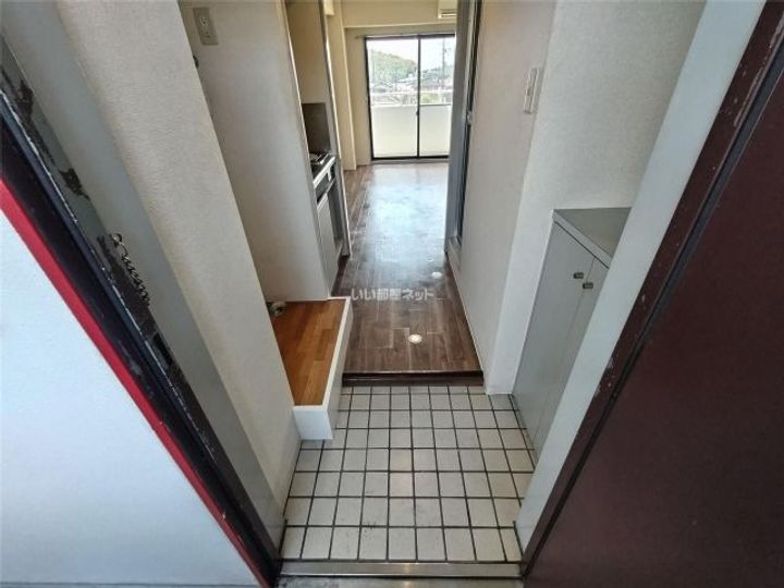 ウイングス北平野の玄関