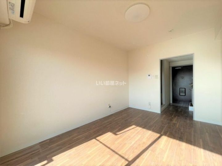 ウイングス北平野の居間