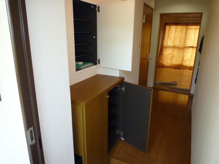 大山アパートの玄関