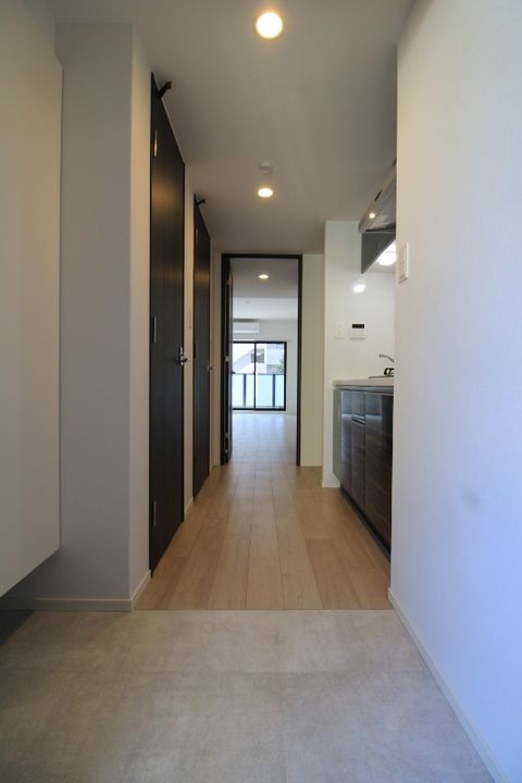 S-RESIDENCE新町Agogの玄関