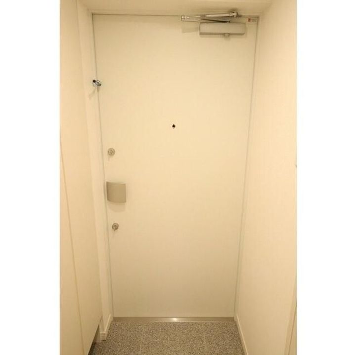 東京都台東区根岸3(マンション)の賃貸物件の玄関