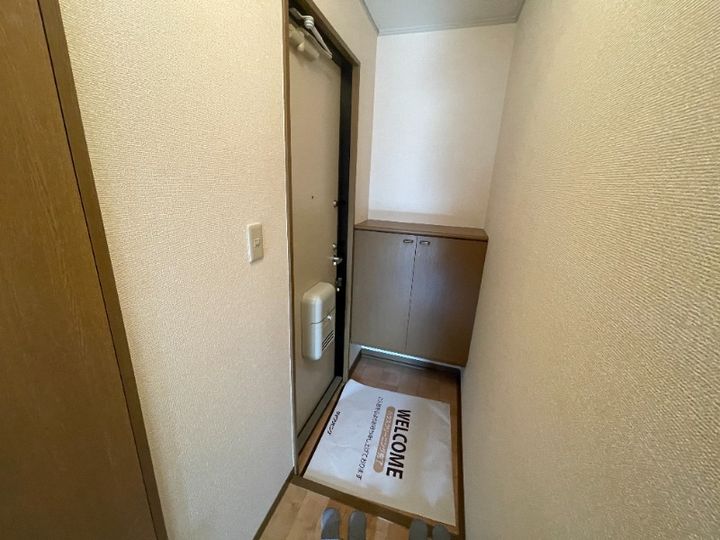 静岡県浜松市中央区東若林町(アパート)の賃貸物件の玄関