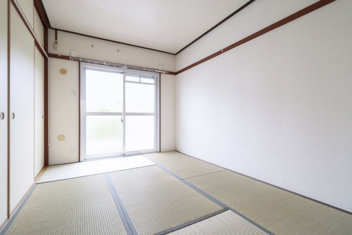 UR鶴山台の内装