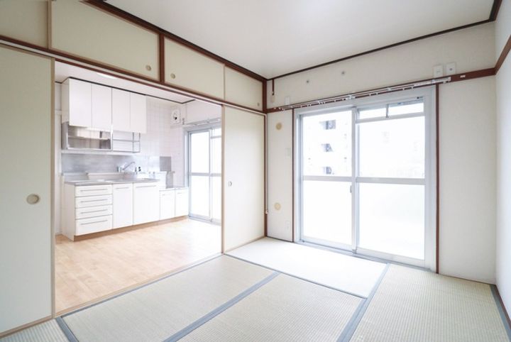 UR鶴山台の居間