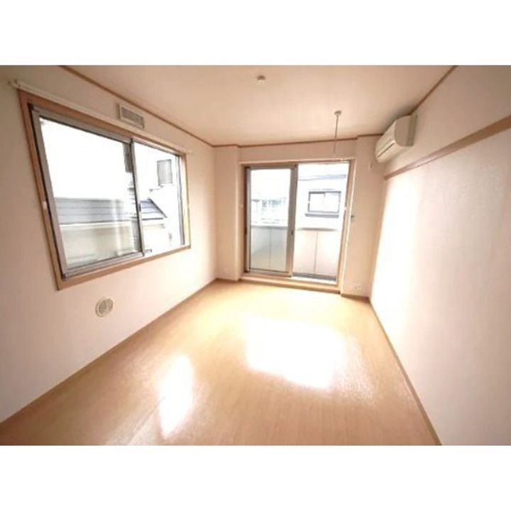 東京都世田谷区松原3(マンション)の賃貸物件の居間