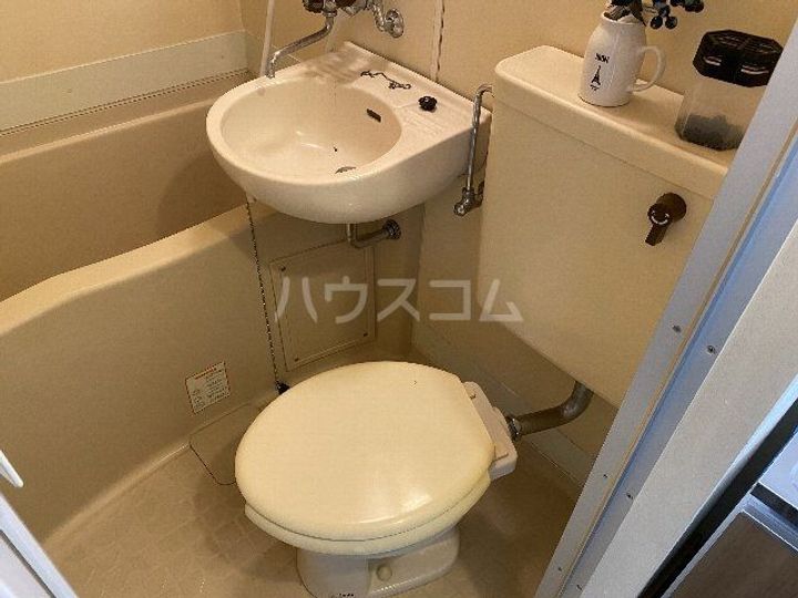 ReDEAL三鷹の内装