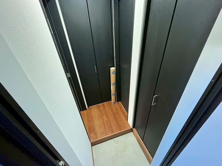 Plume翠町の玄関