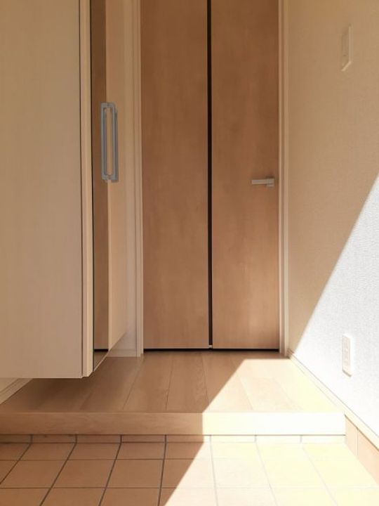 レジデンス加美IIの玄関