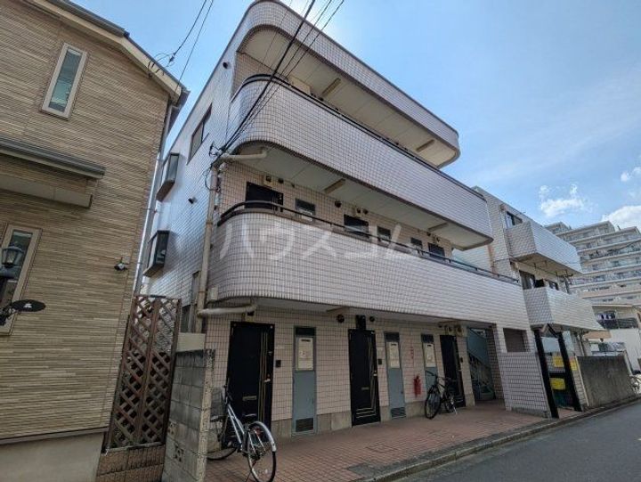 サンメゾン久米川の外観